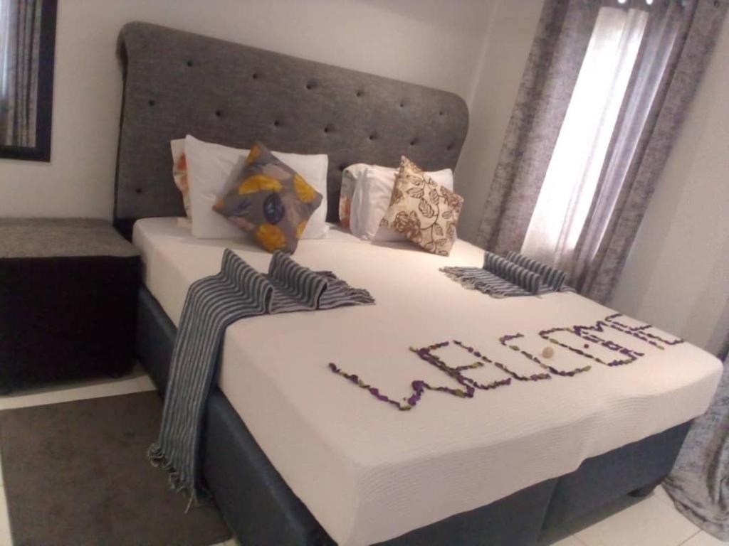 Jayla Homestay Maun Exterior foto